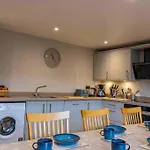Wensleydale Halls * Лейберн